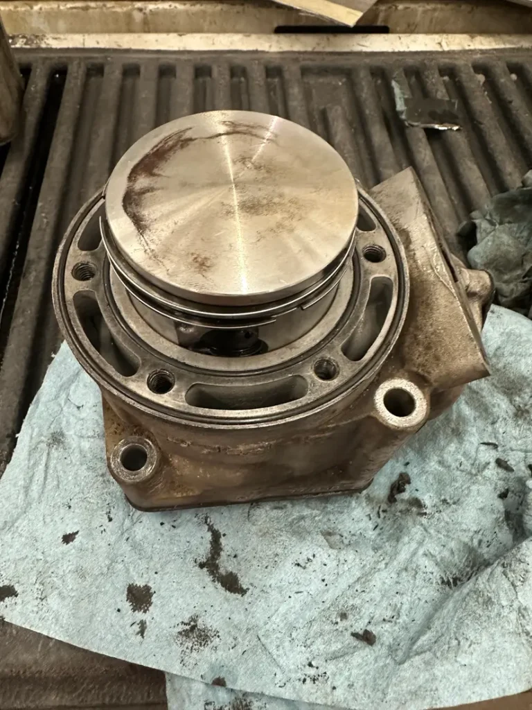99-05 polaris edge xc sp ves 600 cylinder and piston